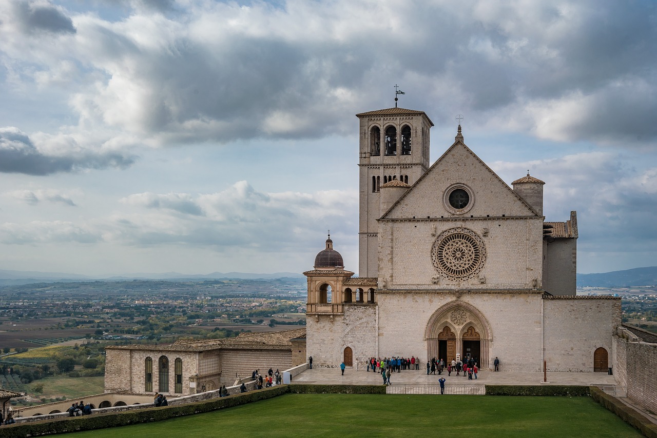 Architecture Church Heaven Religion - bogitw / Pixabay