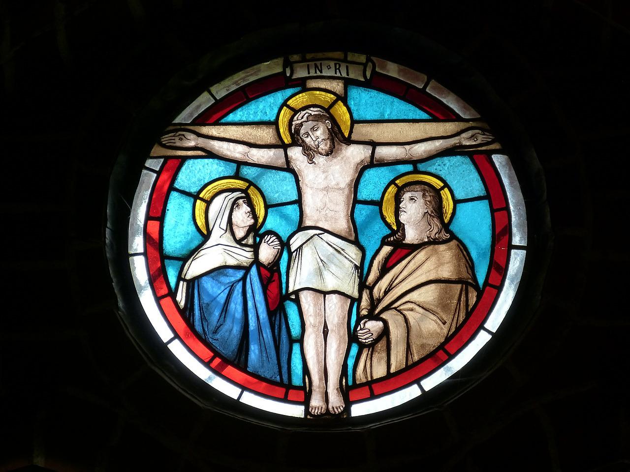 Church Window Stained Glass  - falco / Pixabay